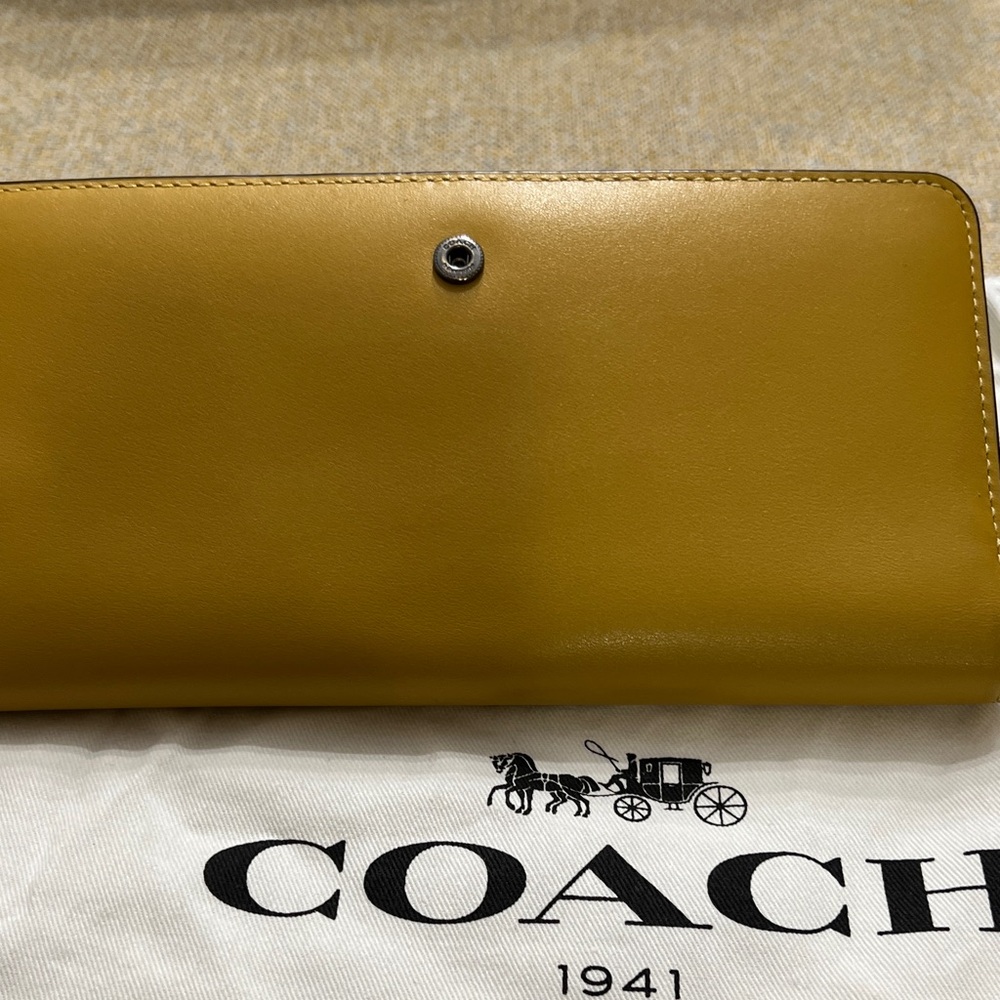 ❤️ Coach Mustard Yellow Leather Wallet - Picture 10 of 11